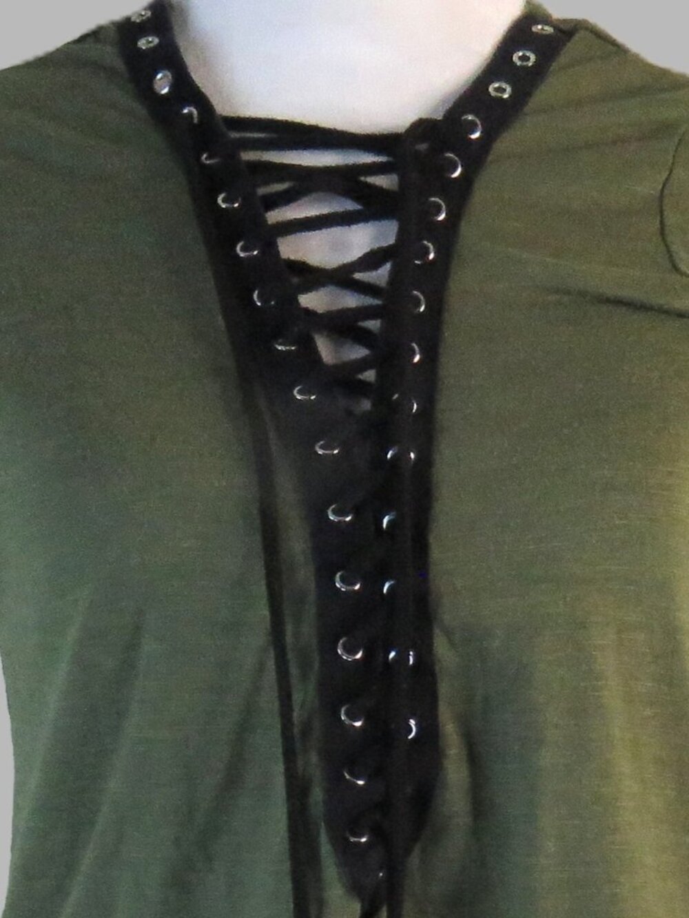 Rue 21 Women's Green & Black Cap-Sleeve Pullover Top Size M (C1884)